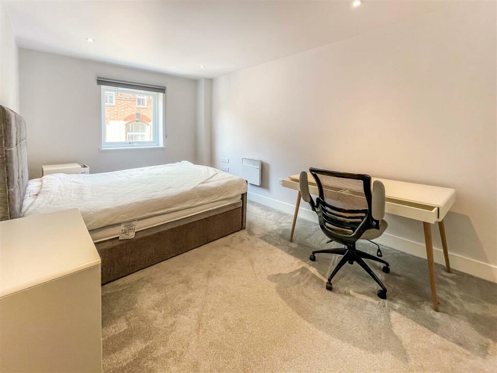 Bedroom.JPG