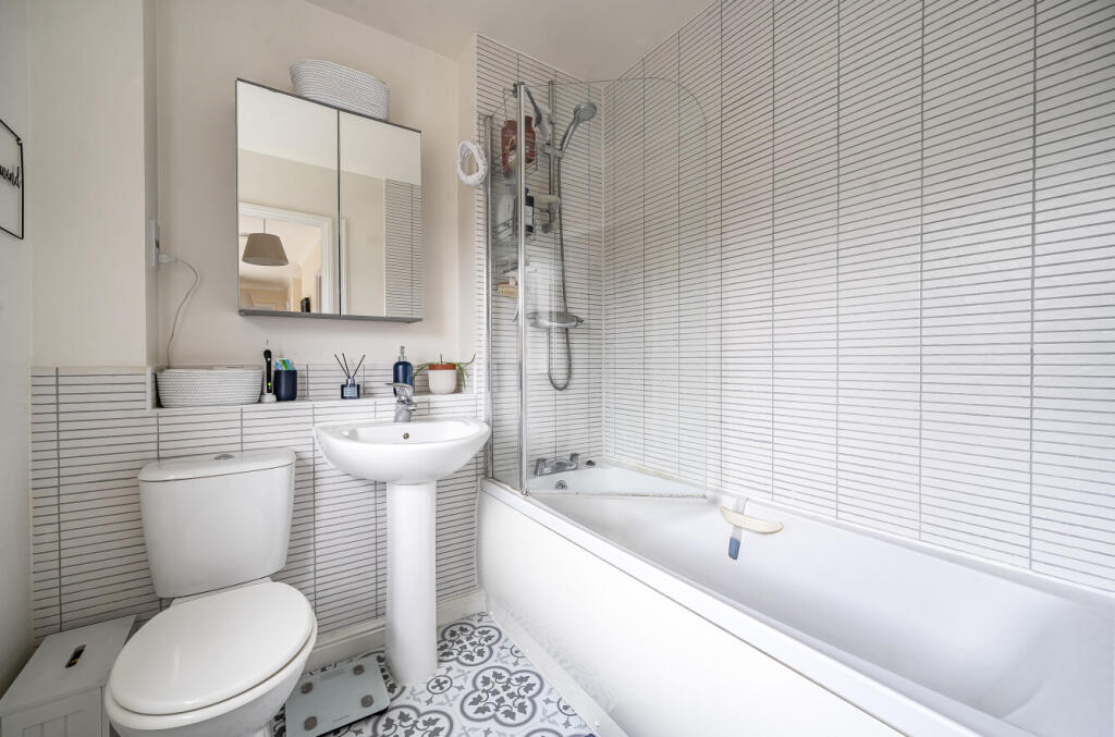 1396515-8-695fddb...