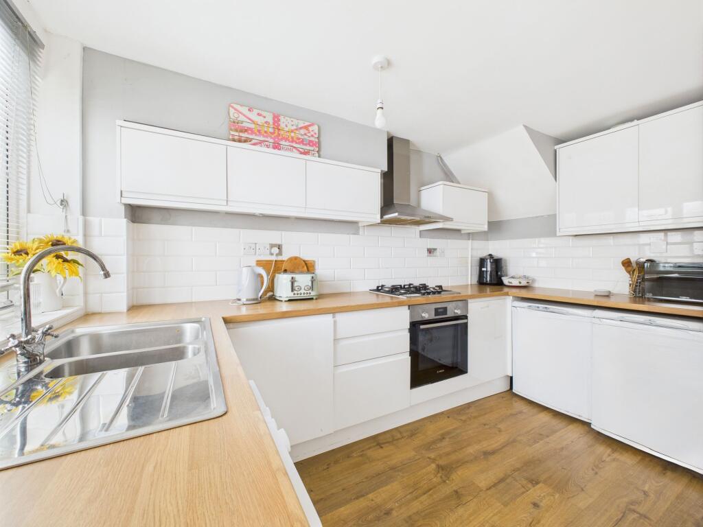Dining/Kitchen