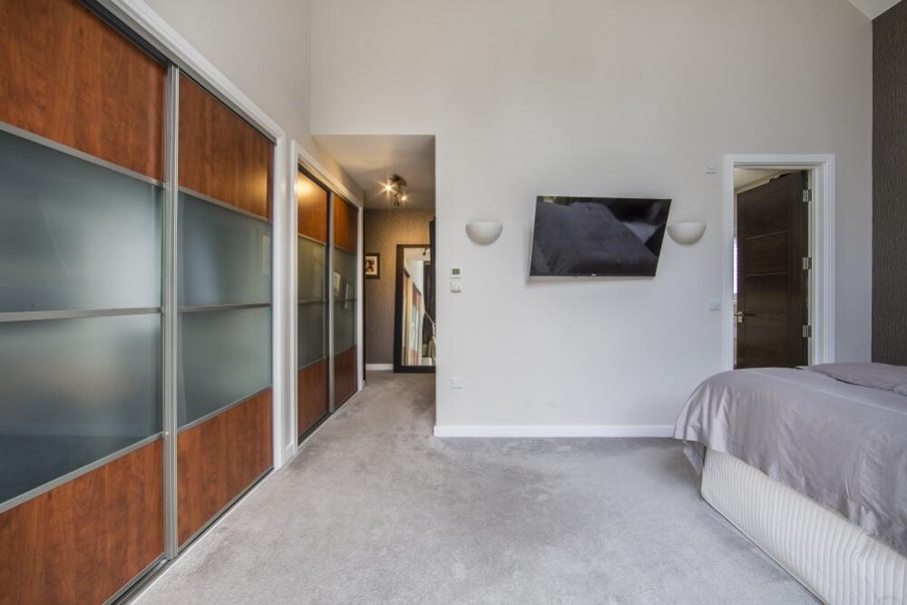 Bedroom ONE 08