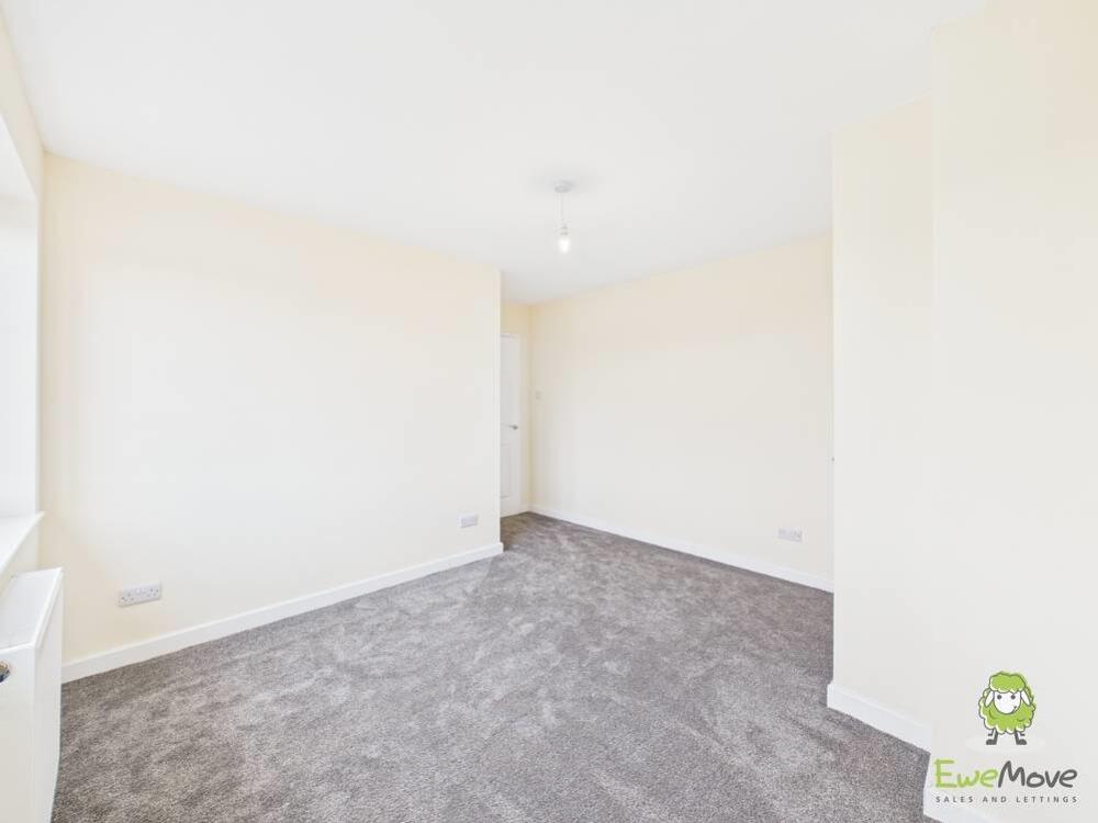 Master bedroom. - Emily Dimelow Ewemove Whitchurch