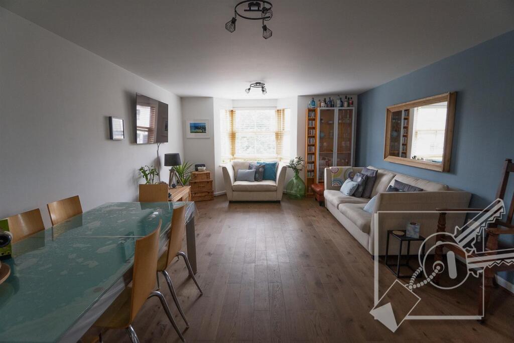 Lounge/Diner