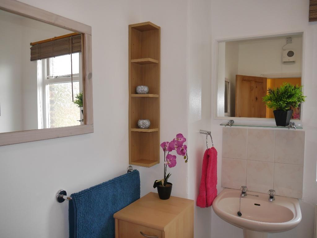 Main bathroom