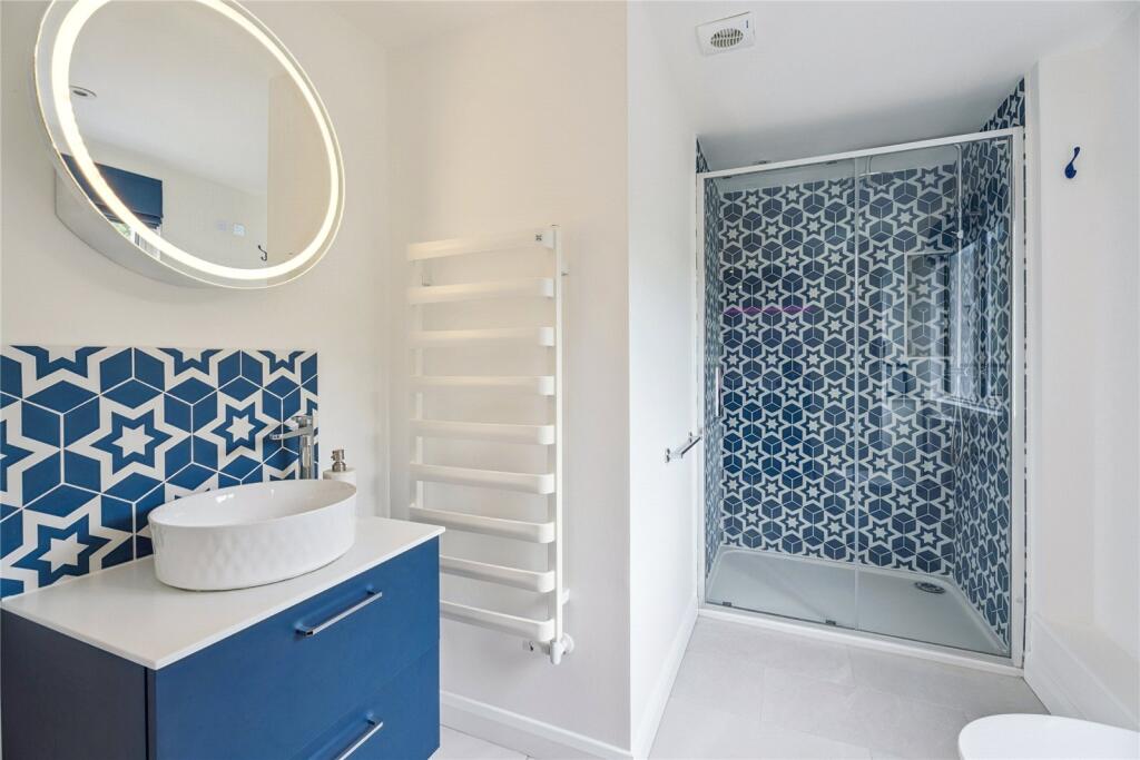 En Suite Shower