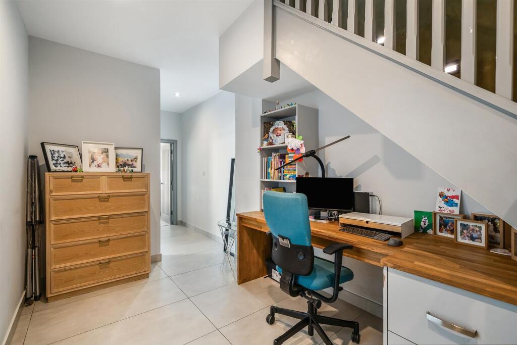 90061_Flat 1 Gable House (16)_low.jpg