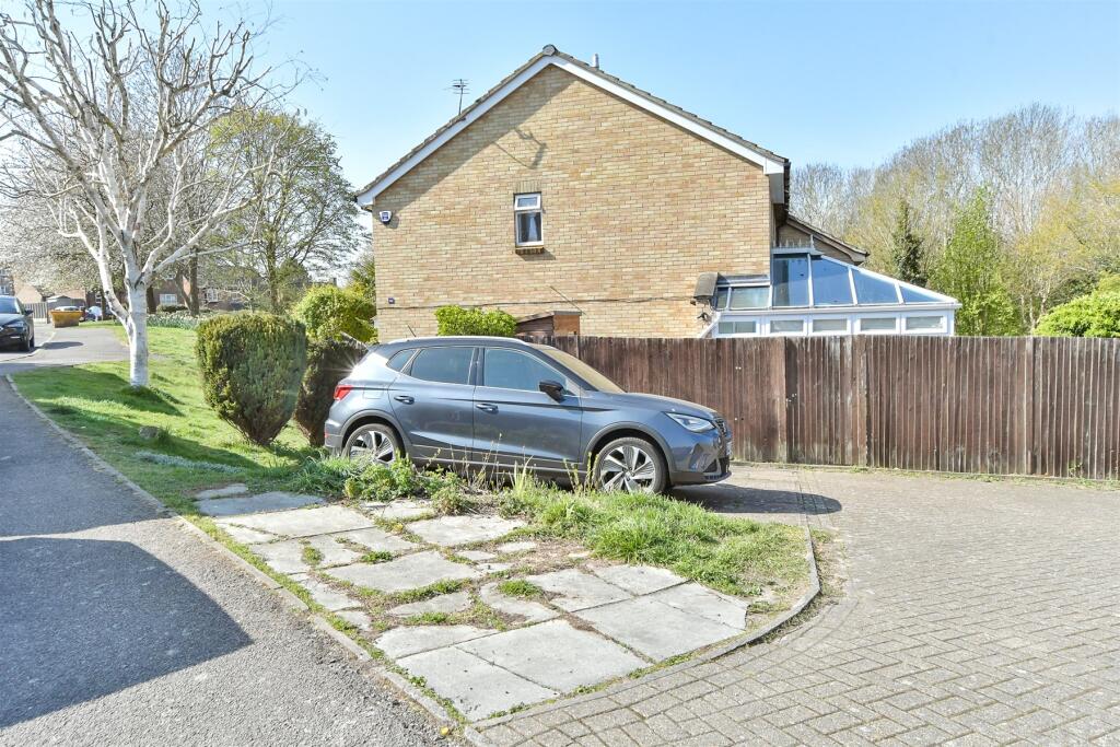 Driveway/Parking