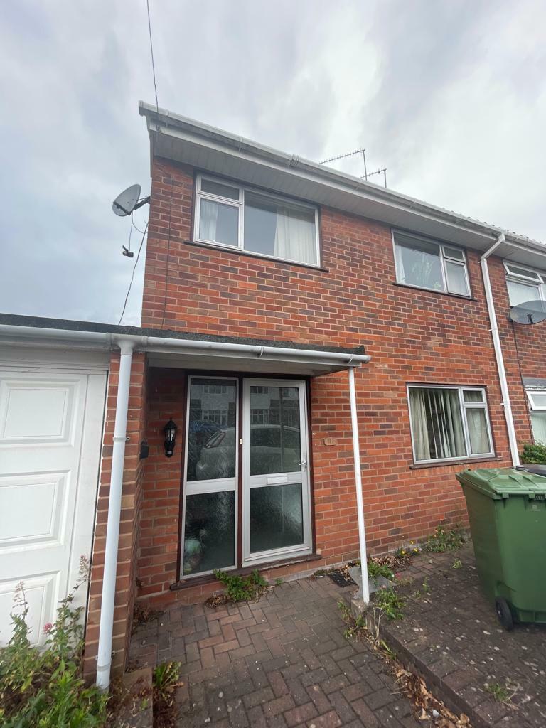 4 Bed House