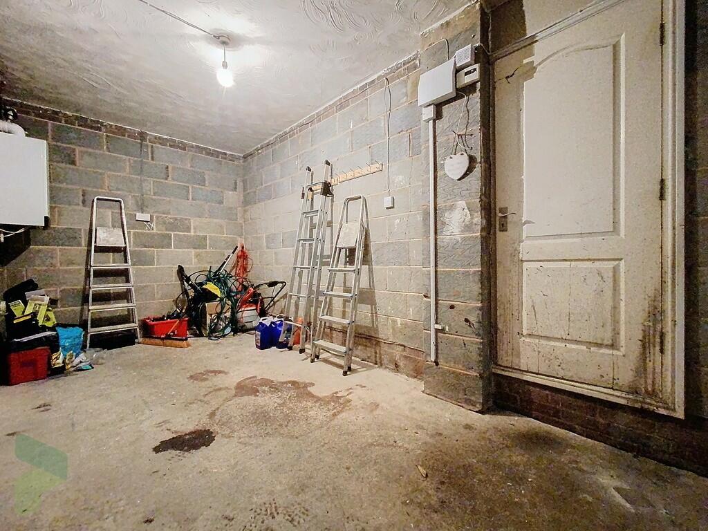 aintree_00028_b7f...