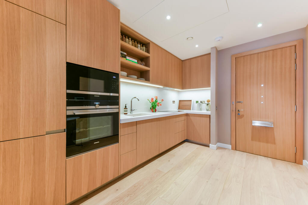 Wilshire House, SW11