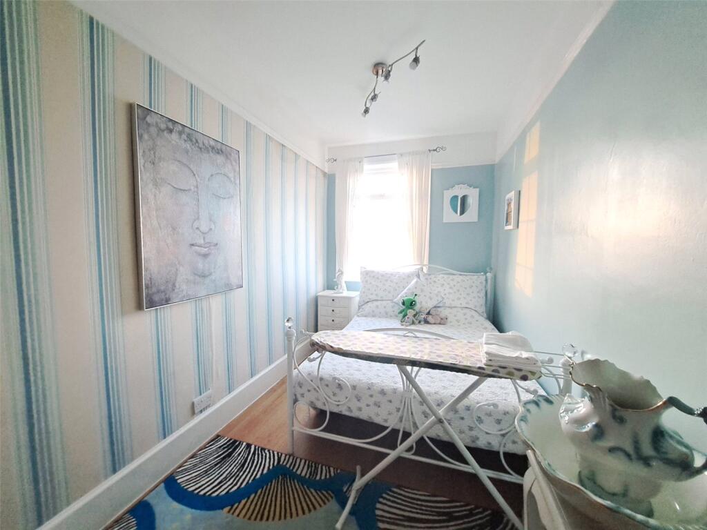 Bedroom Off Bathroom