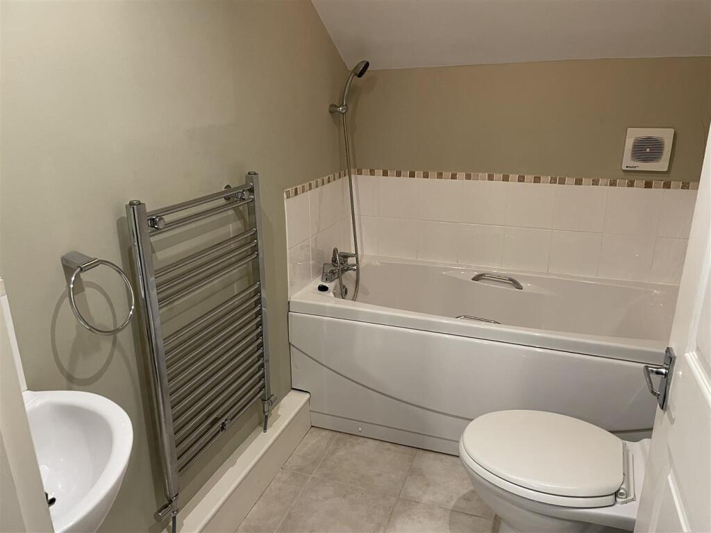 Ensuite Bathroom
