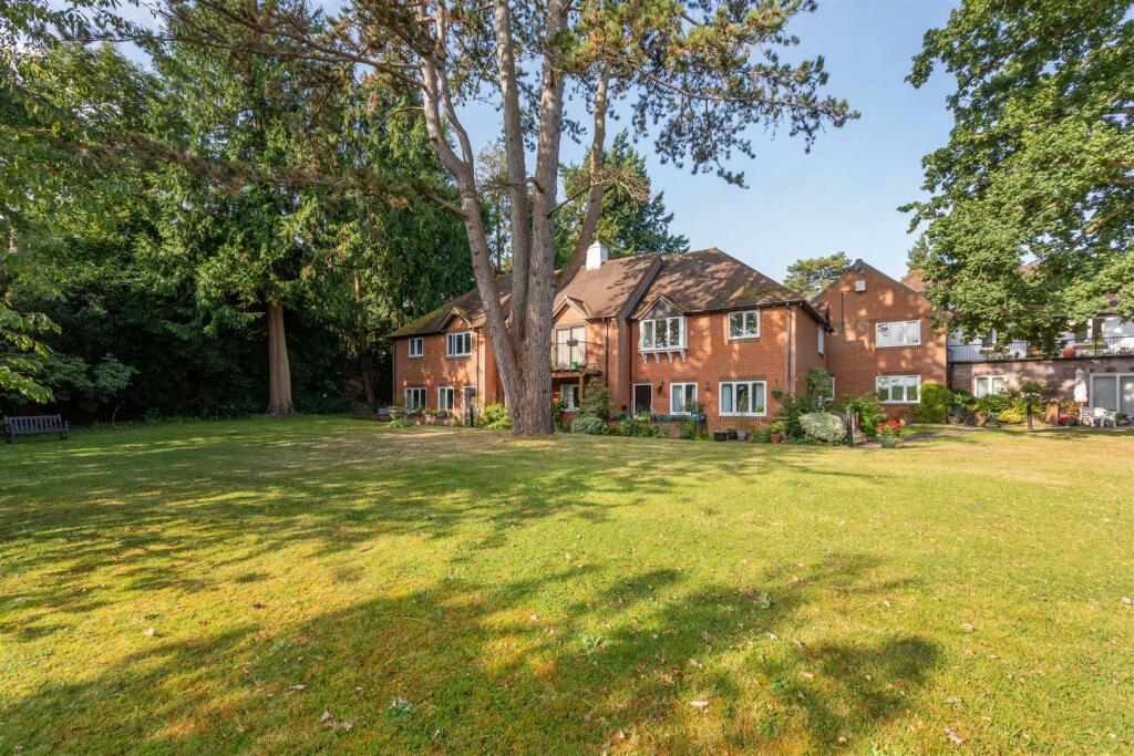 20 War Memorial Place-6.jpg