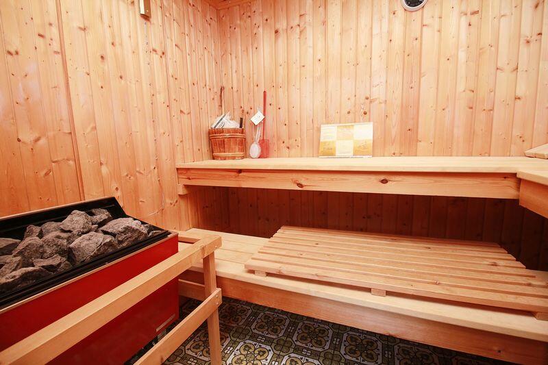 Master En Suite Sauna Room
