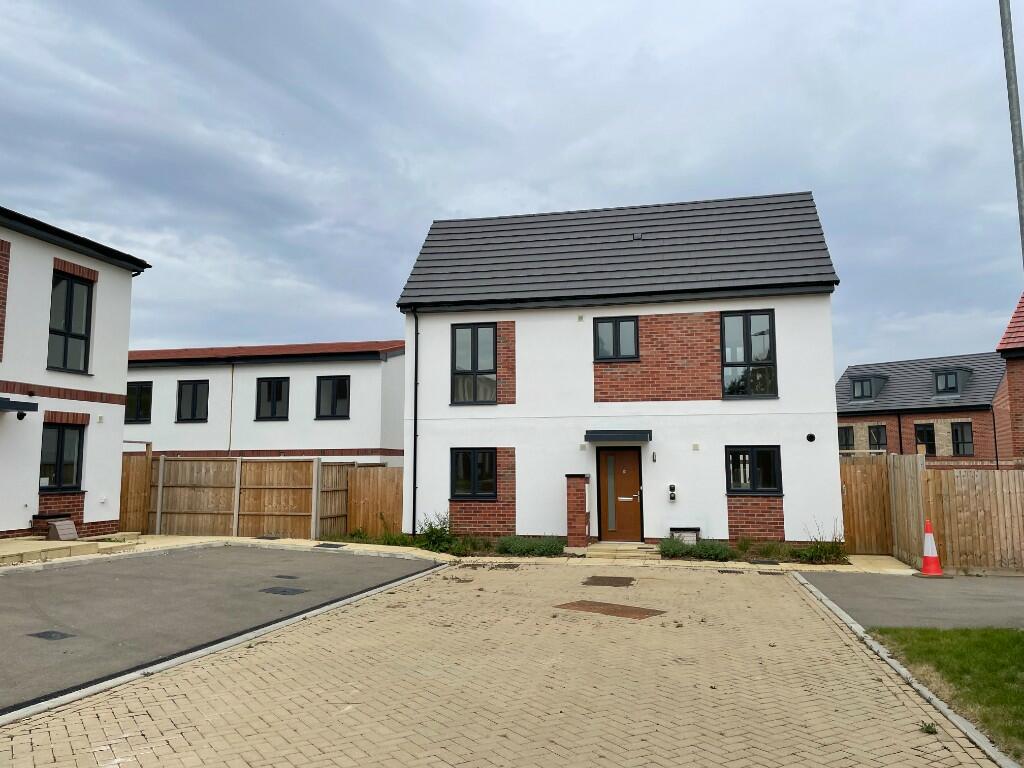 Old Oak Close, Grantham, Lincolnshire, NG31