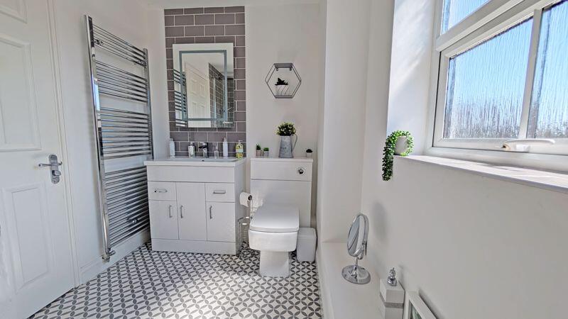 MAIN BATHROOM