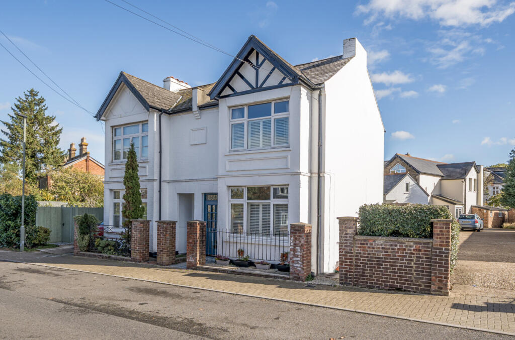 1371587-26-68fba0...