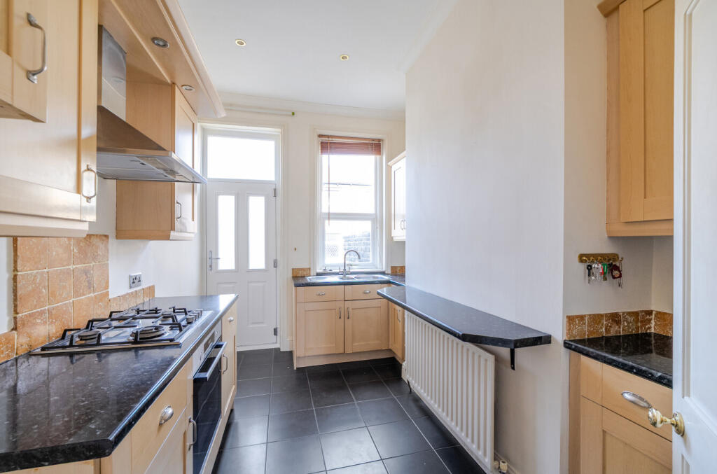 1334513-9-6895cc2...