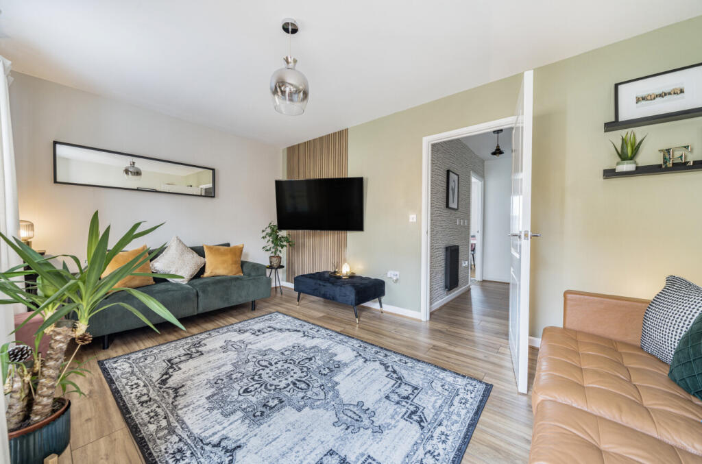 1317693-4-6867a2c...