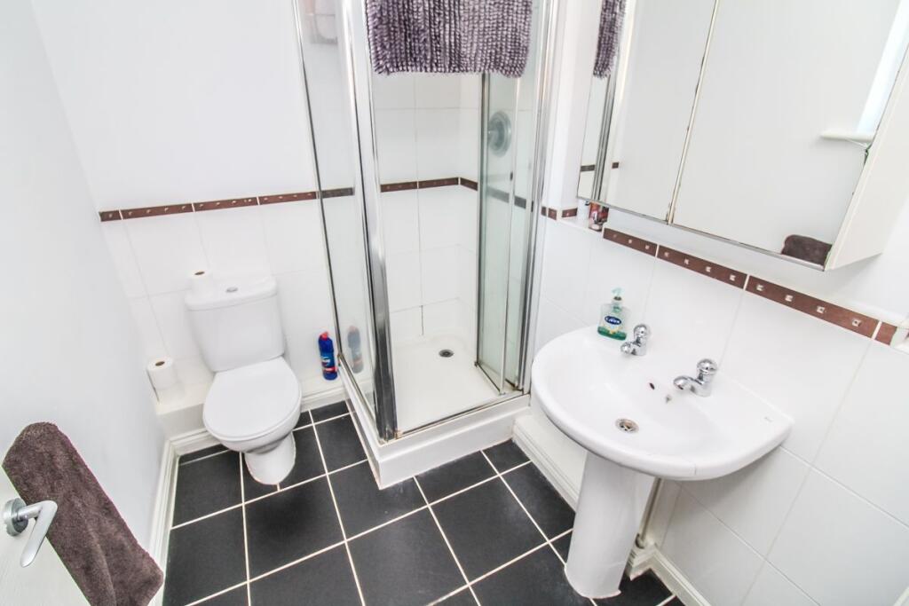 Bedroom Two En-suite. 