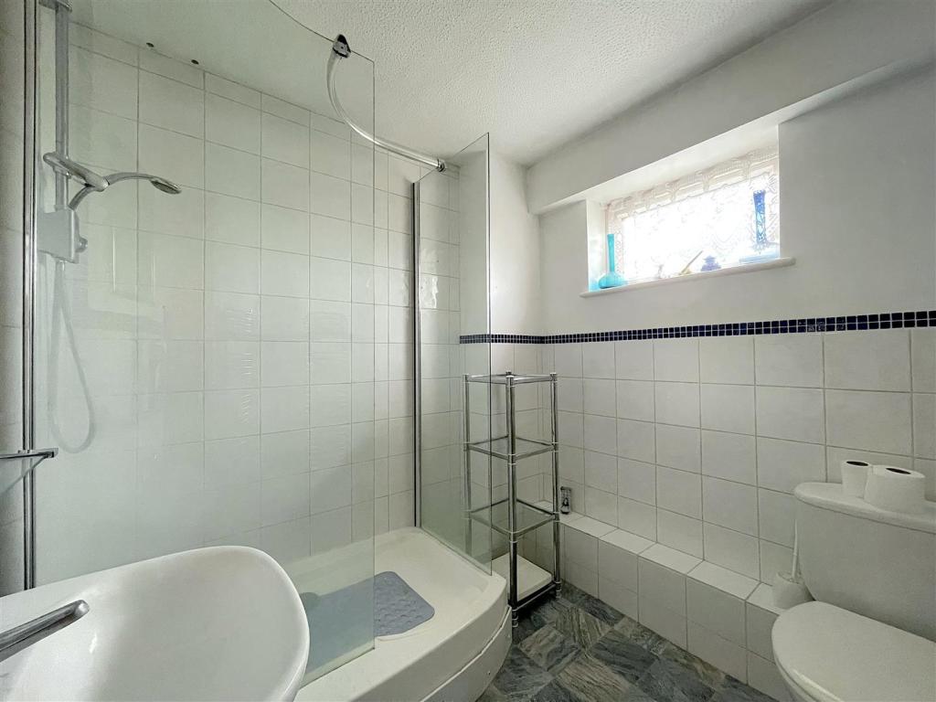 Bathroom (1).jpeg