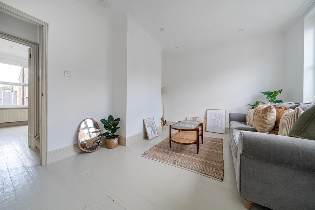 1331077-11-6883a9...