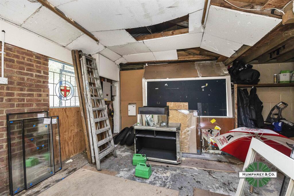 52 Wyatts Lane -002.jpg