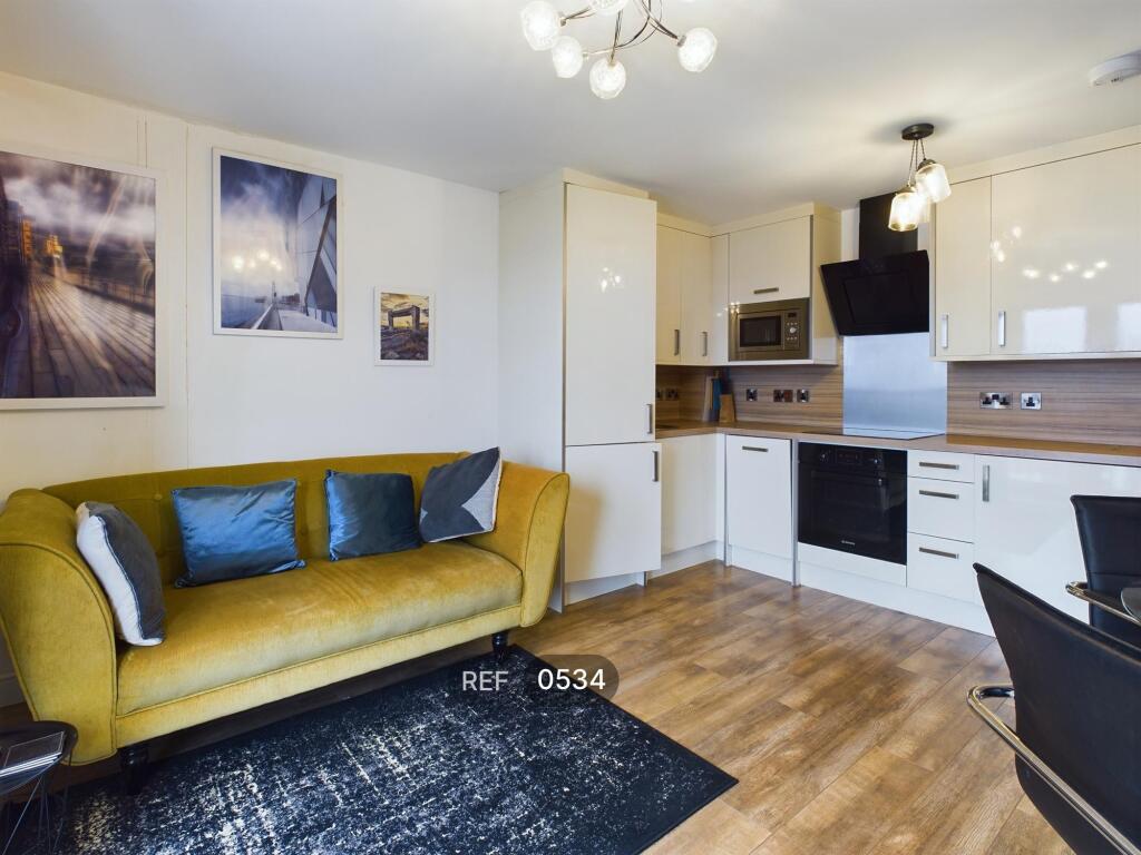 Kitchen &amp; Living area