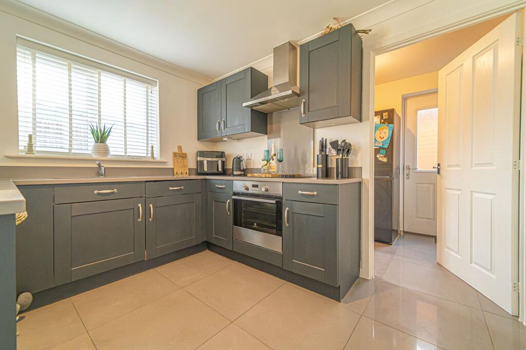 Kitchen dining