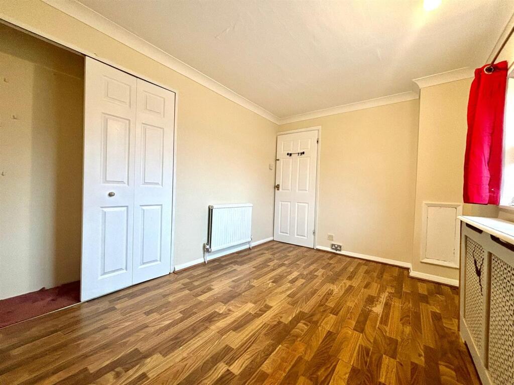 Bedroom 1.jpg