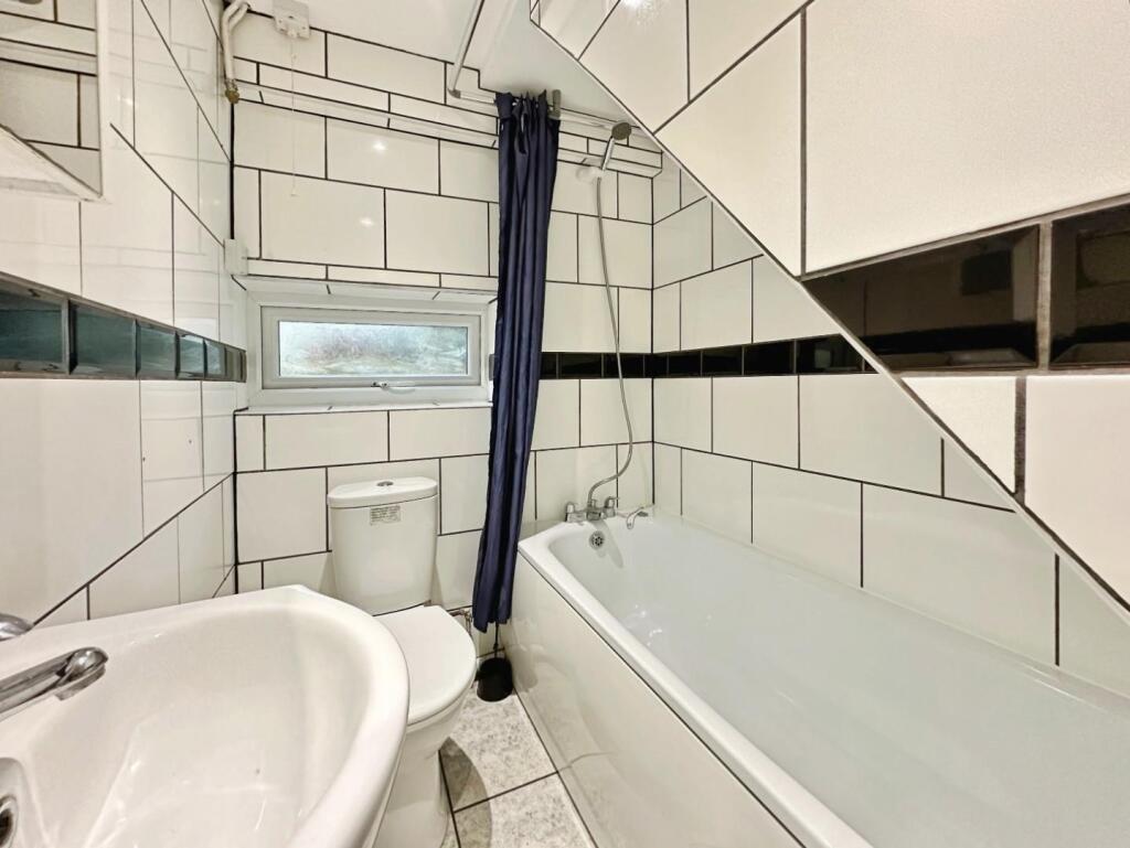 9c917c00-Photo 2015-10-2025 2C 2015 2051 2042.jpg