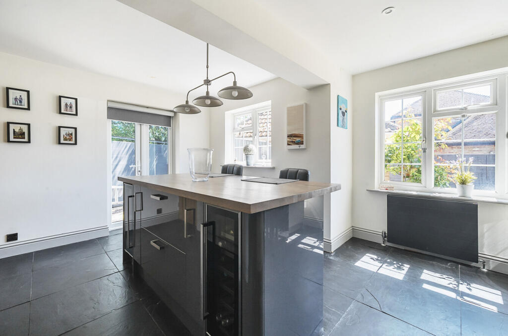 1323854-15-686e6e...