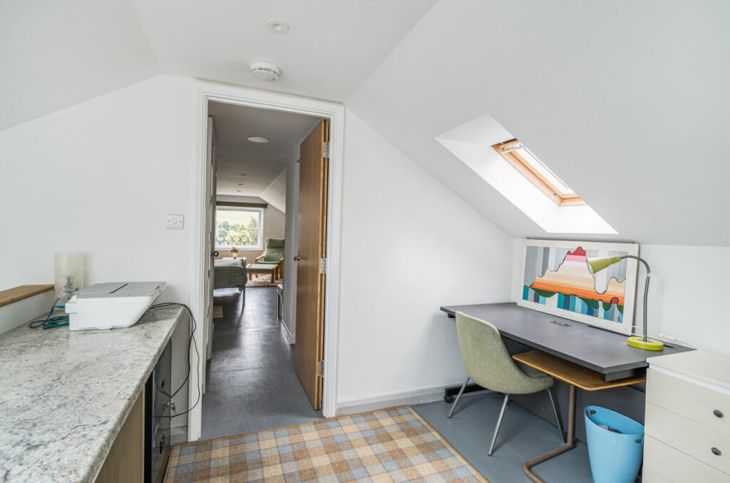 1327016-9-688b7d9...