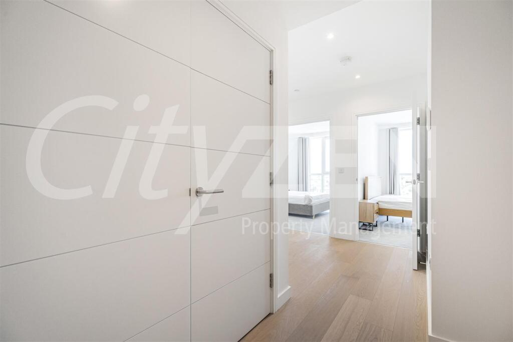 HALLWAY (SIMILAR APARTMENT)