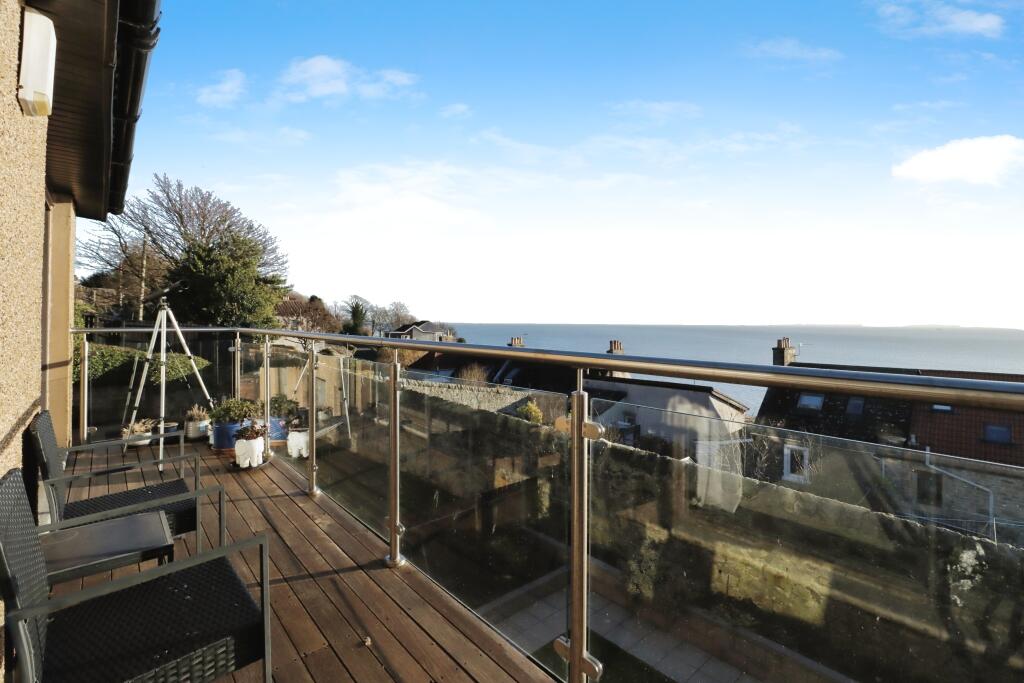 Balcony/Views