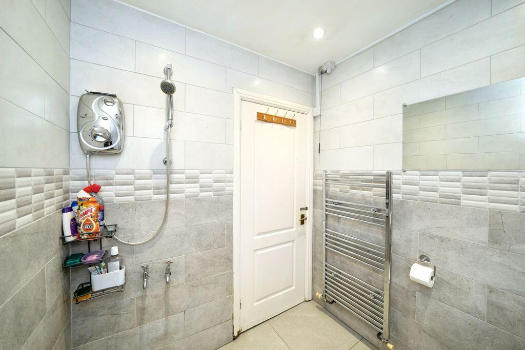 DOWNSTAIRS WET ROOM