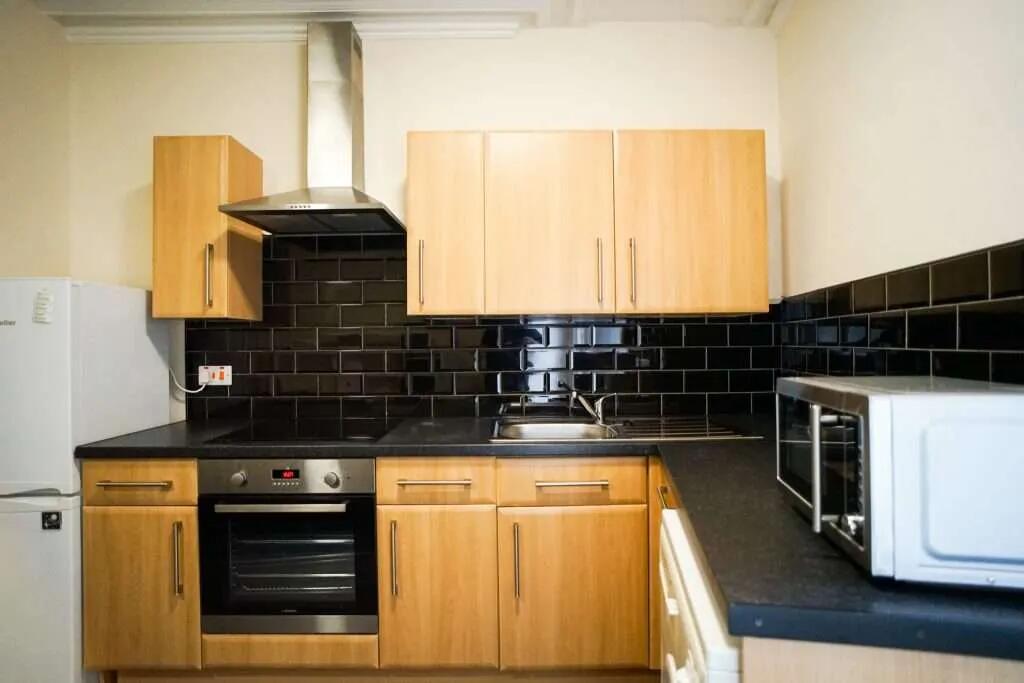 Flat_3_146_Broomspring_Lane