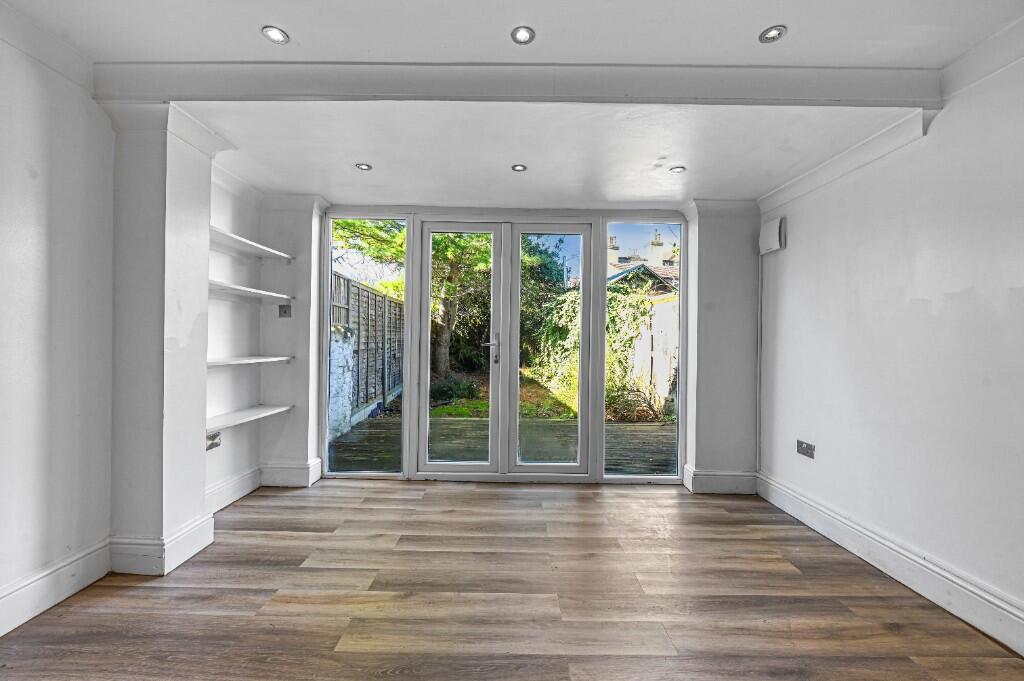 Open Plan Living/Kit