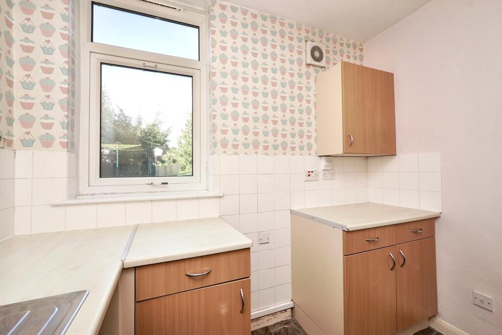 17 Halstead Close, Headcorn Drive, Canterbury, Kent, CT2 7UD