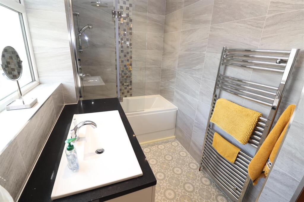 Bathroom / WC