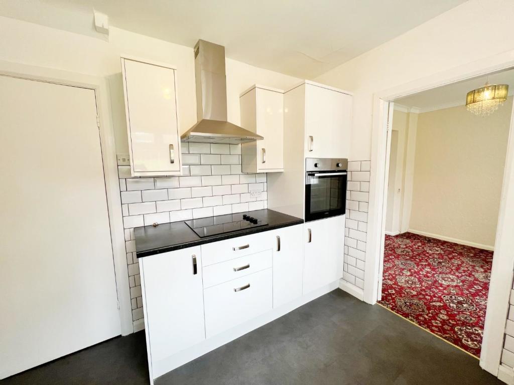 Kitchen 3.jpg