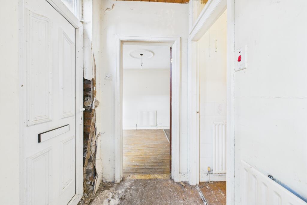 Hallway flat 2