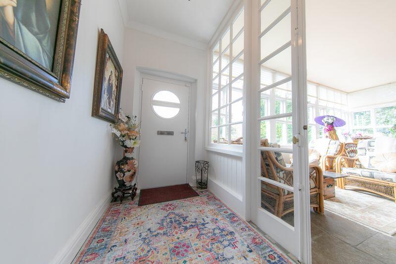 Entrance porch &amp; sun room