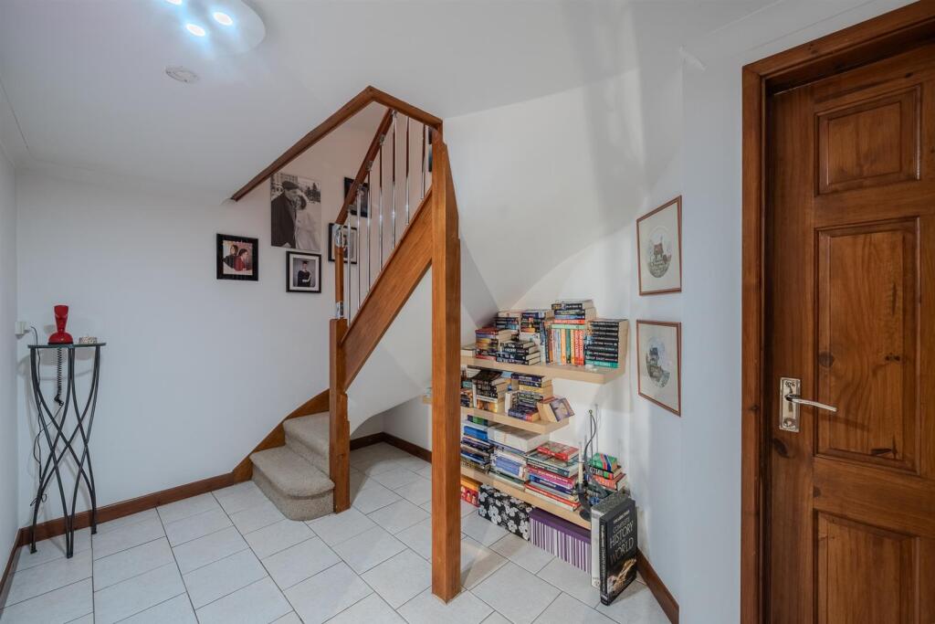 19 Oaks Court-59.jpg