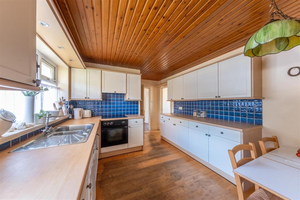 84 Quarry Lane-003.jpg