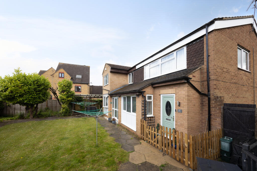 68 Hastoe Park Aylesbury HP20 2AA-12