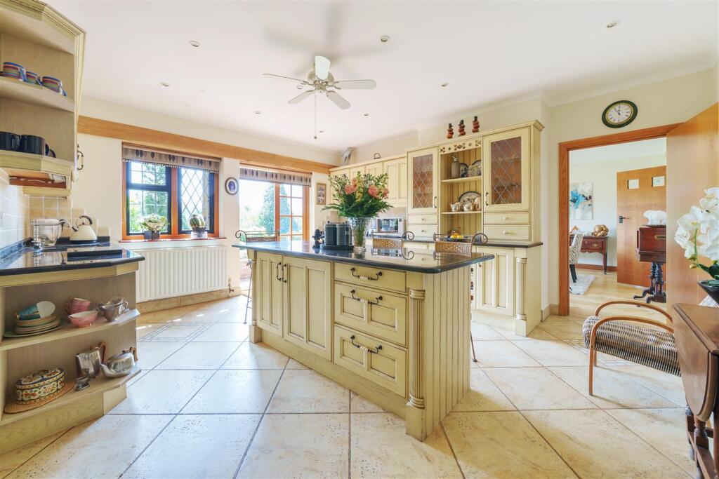 Kitchen (Main House).jpg