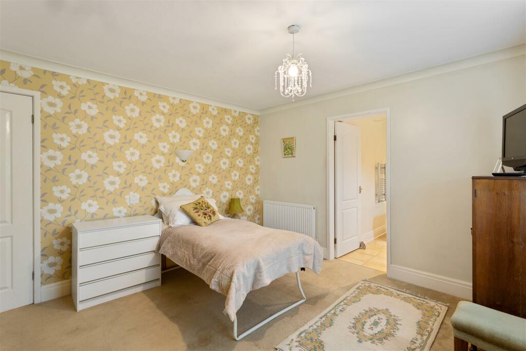 Corner_Cottage_44.jpg