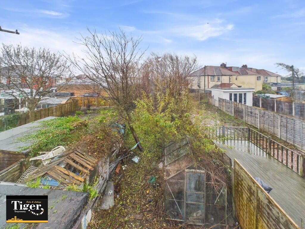 CAM02176G0-PR0765...