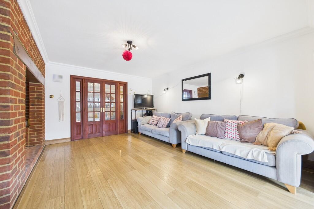 CAM01085G0-PR0589...