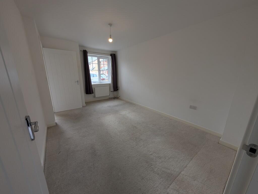 PXL_20251028_1324...